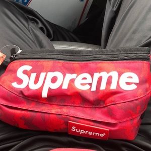 Supreme fanny pack